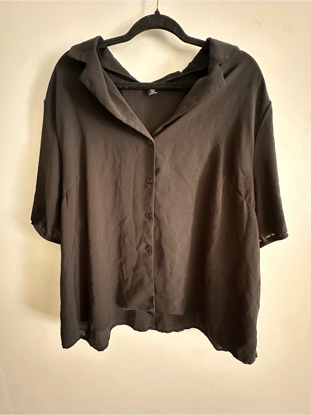 SHEIN Black Button-Front Short Sleeve Shirt with Relaxed Collar